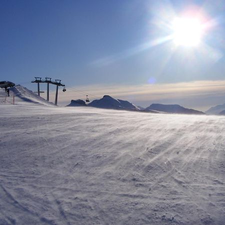 Alpine Mugon Hotel Вазон Екстериор снимка