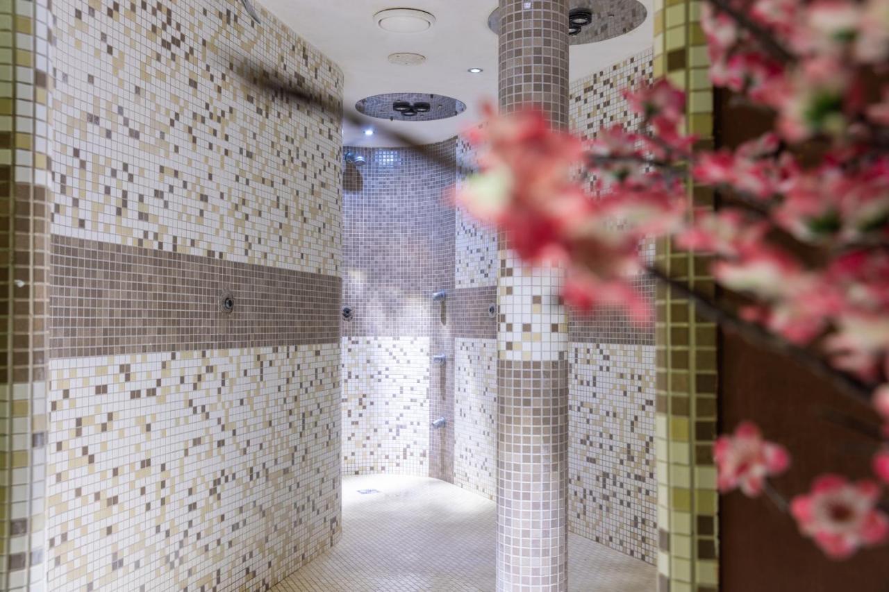 Alpine Mugon Hotel Вазон Екстериор снимка