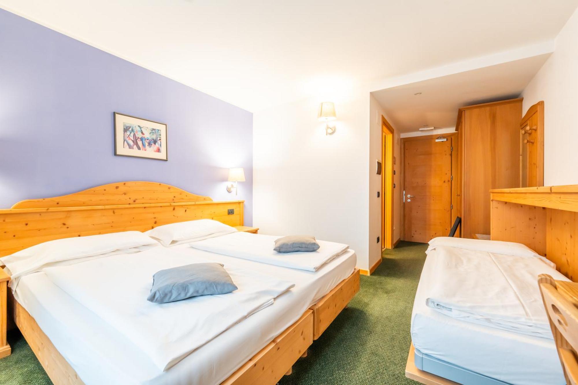 Alpine Mugon Hotel Вазон Екстериор снимка
