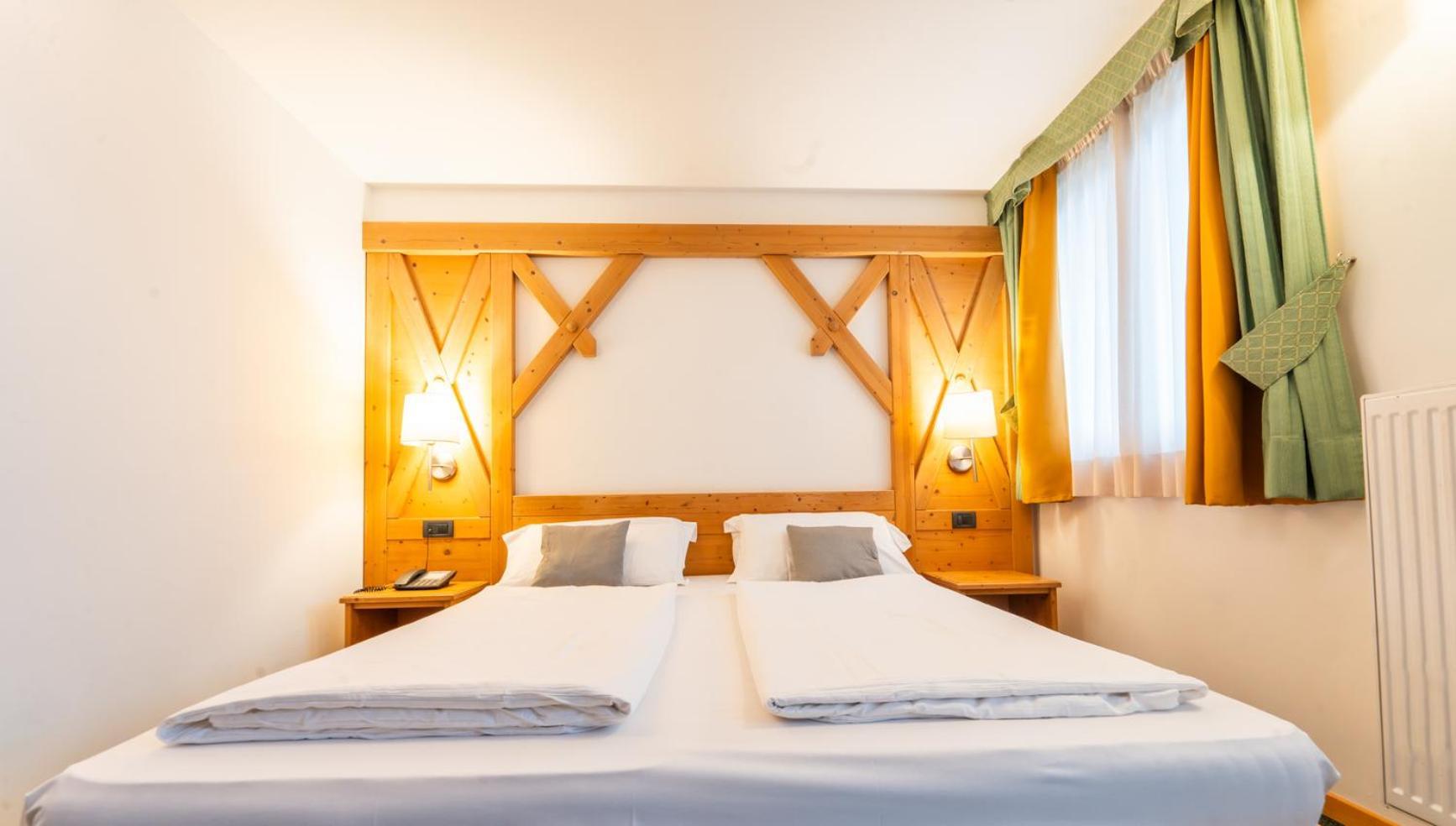 Alpine Mugon Hotel Вазон Екстериор снимка