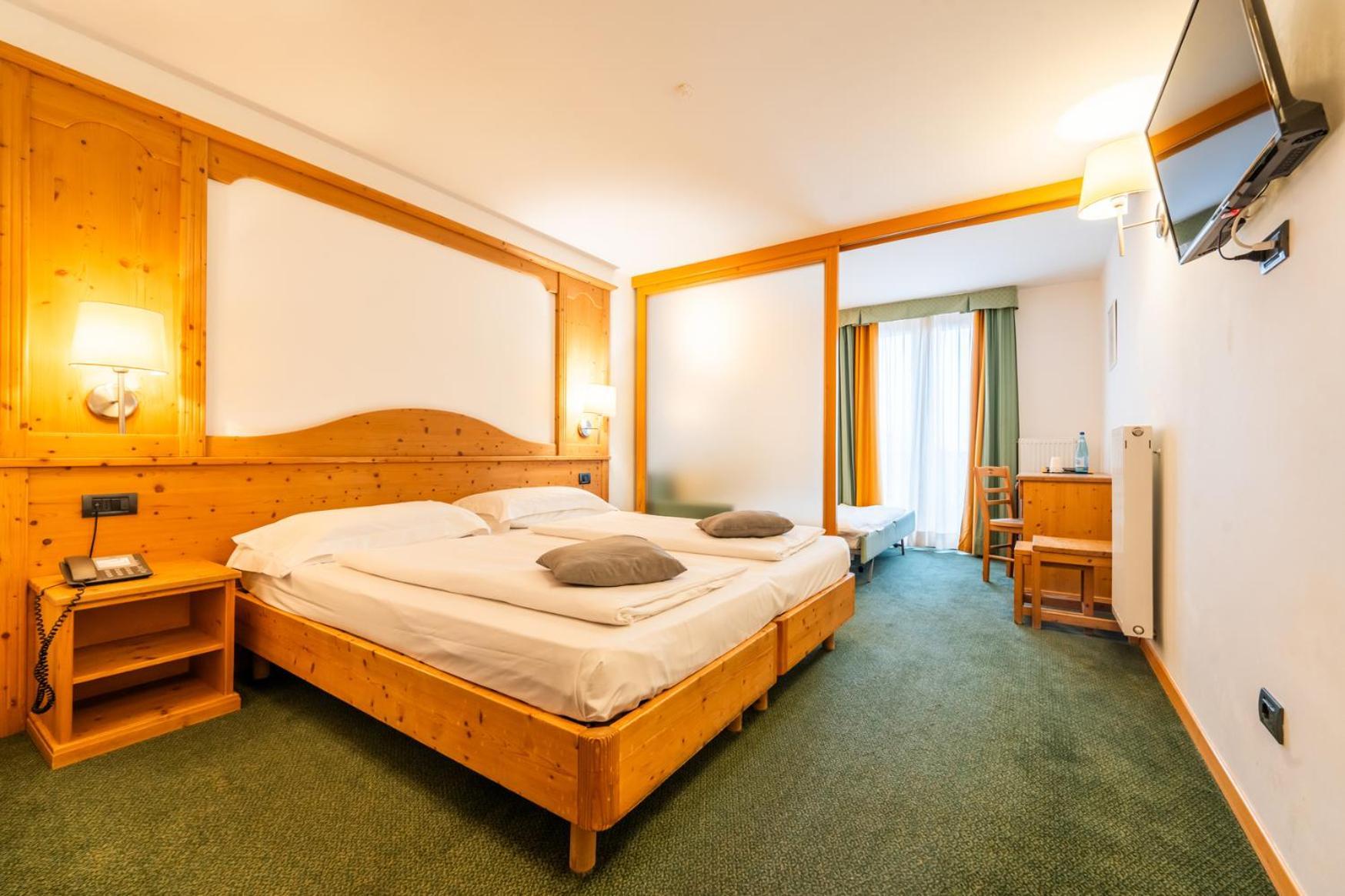 Alpine Mugon Hotel Вазон Екстериор снимка
