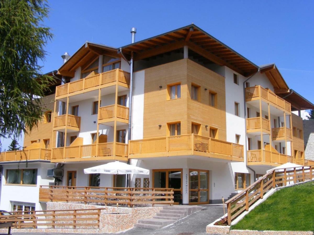 Alpine Mugon Hotel Вазон Екстериор снимка